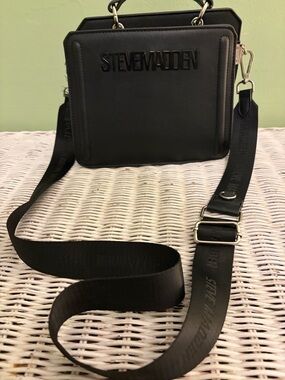 Steve Madden Black Bevelyn Crossbody